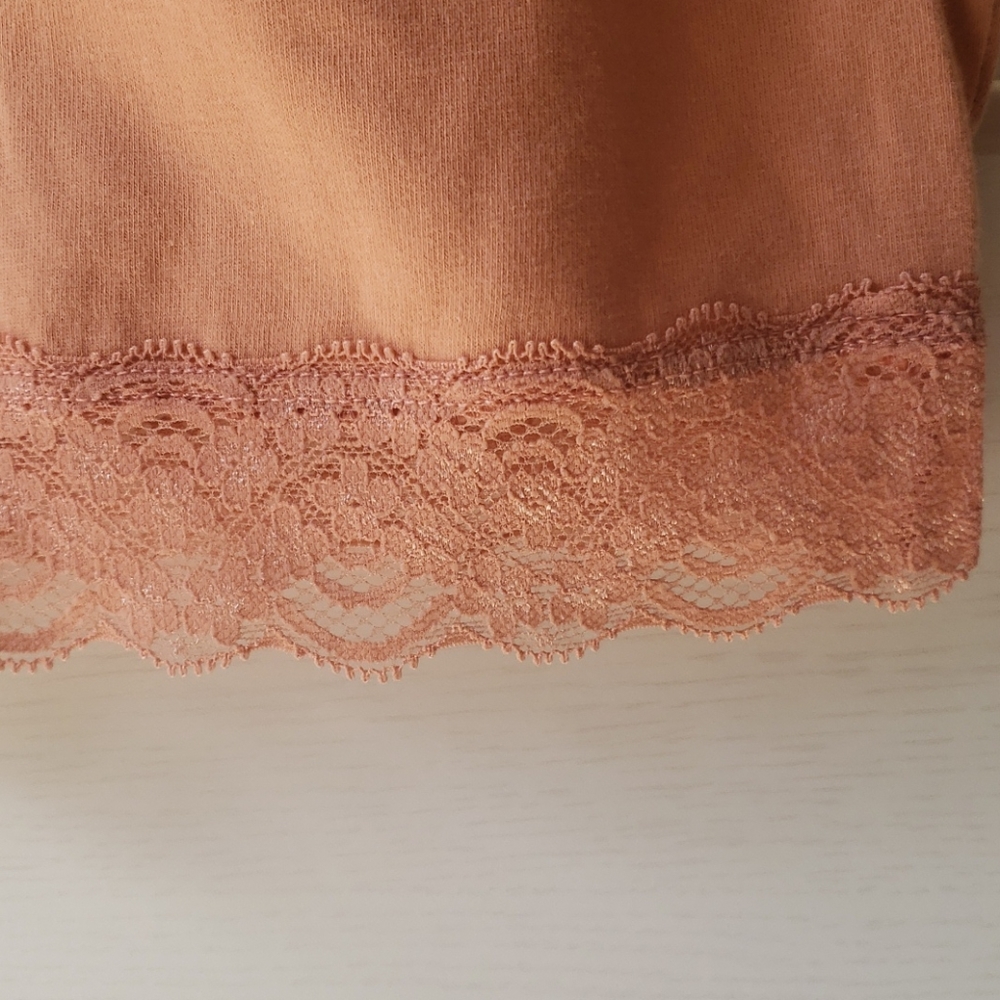 Crop Peach Top - Picture 2 of 2